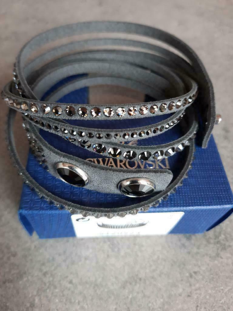 Bracelet Swarovski modèle Slake Dark Grey Deluxe, Autres couleurs, Comme neuf, Avec cristal, Enlèvement