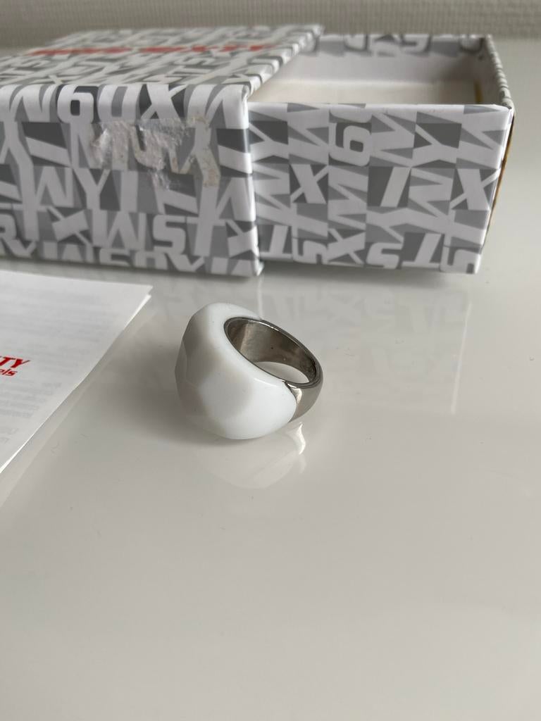 Ring Miss Sixty, Ophalen, Zo goed als nieuw, Dame of Heer