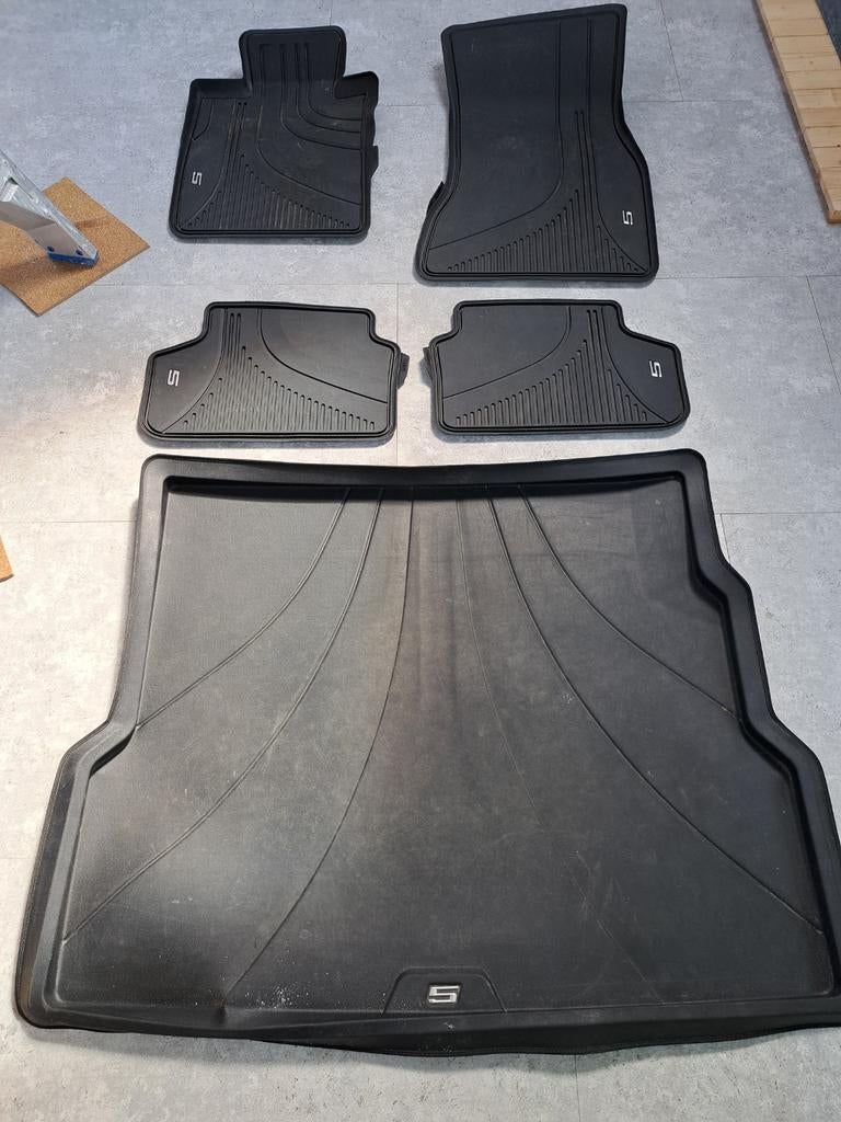 BMW 5 series matten origineel, Incl koffermat, Ophalen, Zo goed als nieuw