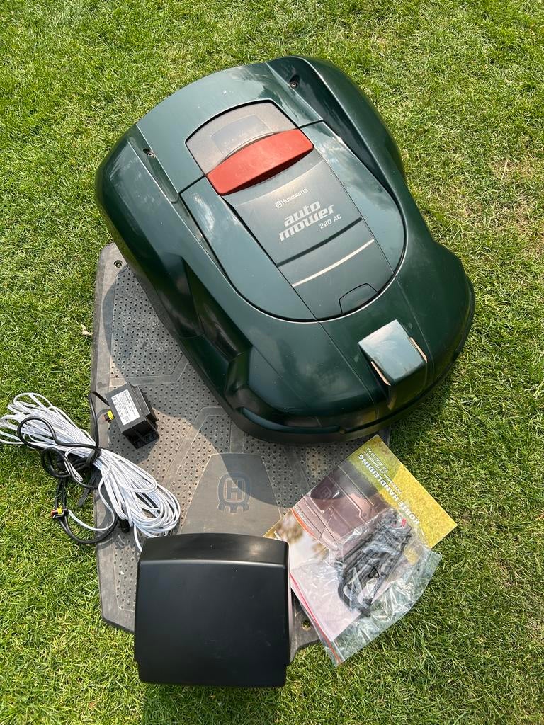 Husqvarna automower 220AC robot, Tuin en Terras, Ophalen of Verzenden, Zo goed als nieuw, 20 tot 25 cm, Husqvarna