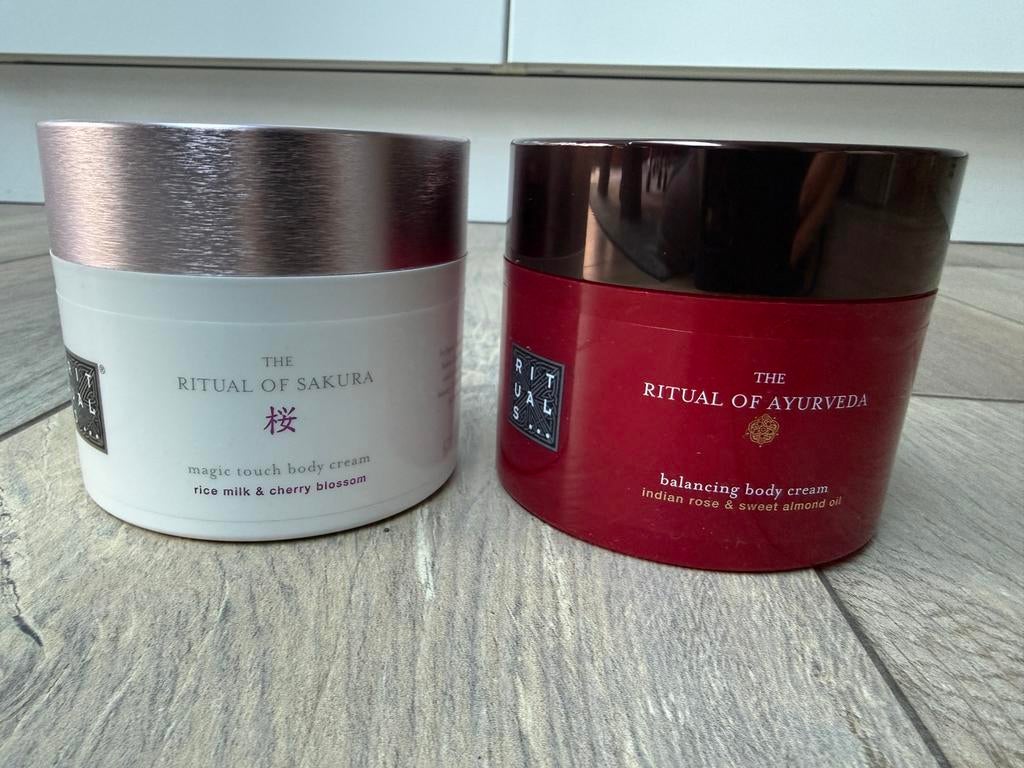 2x NIEUWE Rituals body cream, Ophalen, Nieuw, Bodylotion, Crème of Olie