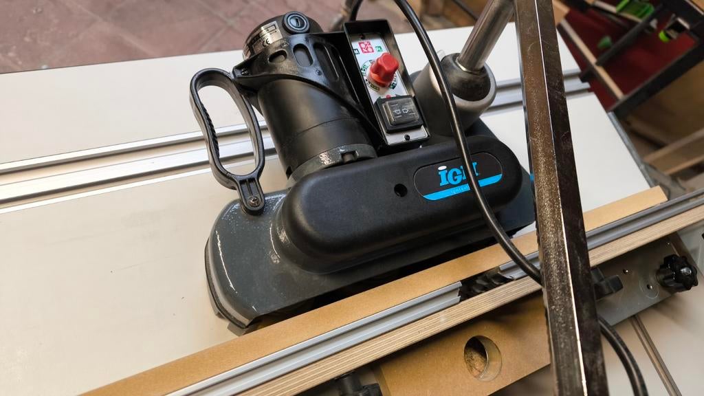 Entraineur pour défonceuse sous table, Enlèvement