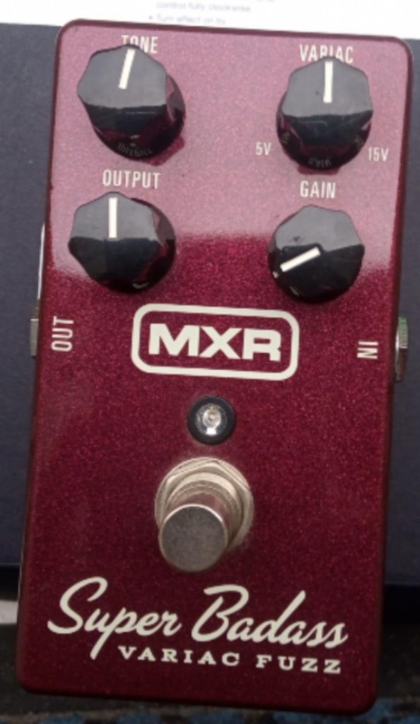 MXR Super Badass Variac Fuzz (fuzz met voltage control), Muziek en Instrumenten, Ophalen of Verzenden, Zo goed als nieuw, Distortion, Overdrive of Fuzz
