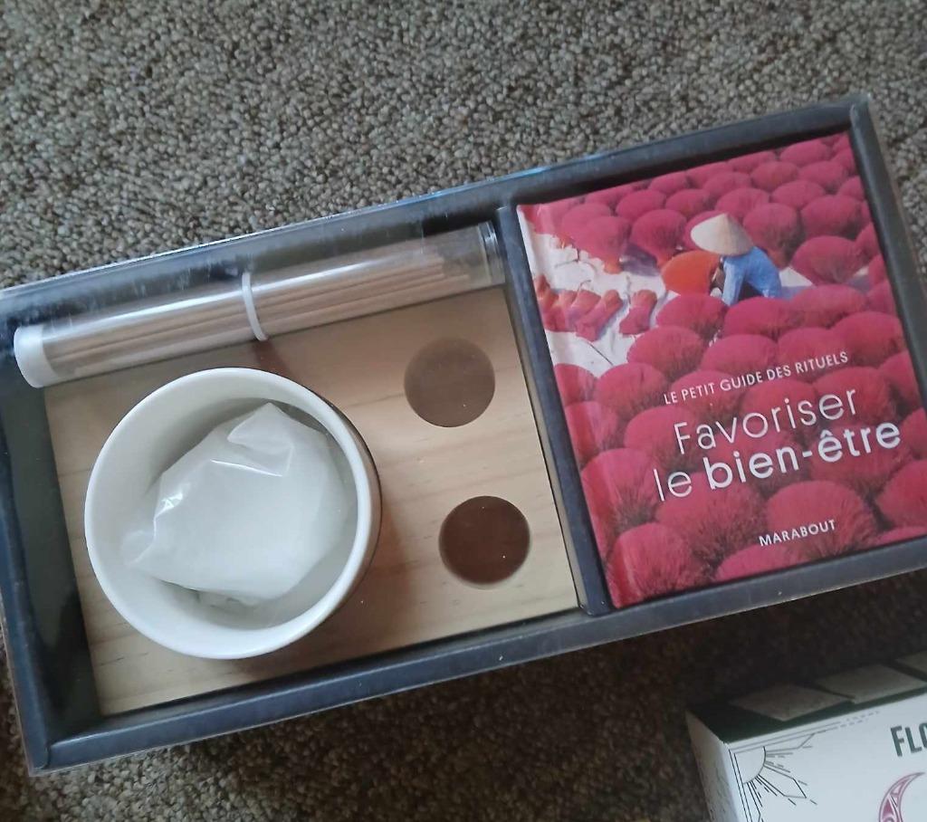 coffret cadeau encens japonais noel, Divers, Enlèvement ou Envoi