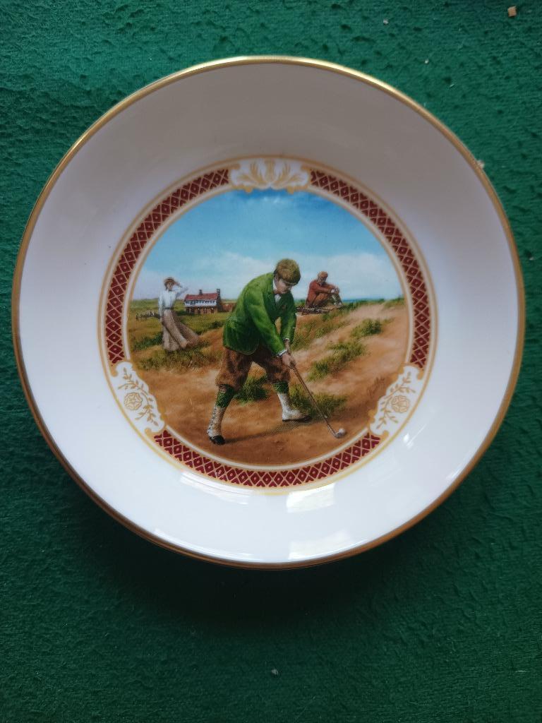 ROYAL WORCESTER GOLFING COLLECTION Small plate, Antiek en Kunst, Verzenden