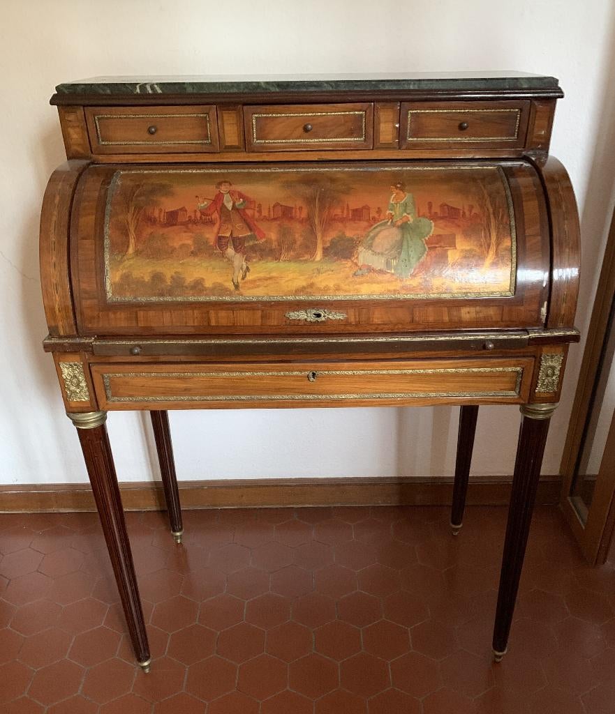 Cilinderbureau in Restauratie-Napoleon III-stijl, Ophalen