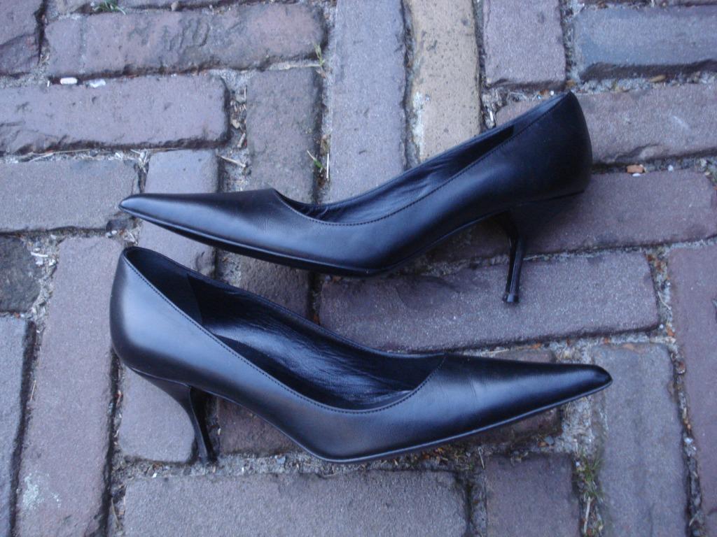 Gratis verzenden luxe zwarte leren prada hakken mt 36,5, Kleding | Dames, Schoenen, Pumps, Verzenden, Zwart, Zo goed als nieuw