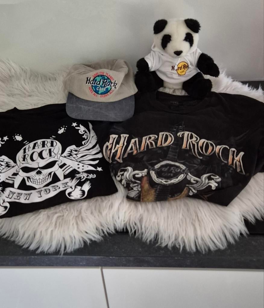 Lot de 2 t-shirts Hard Rock, chapeau, panda, Enlèvement, Comme neuf