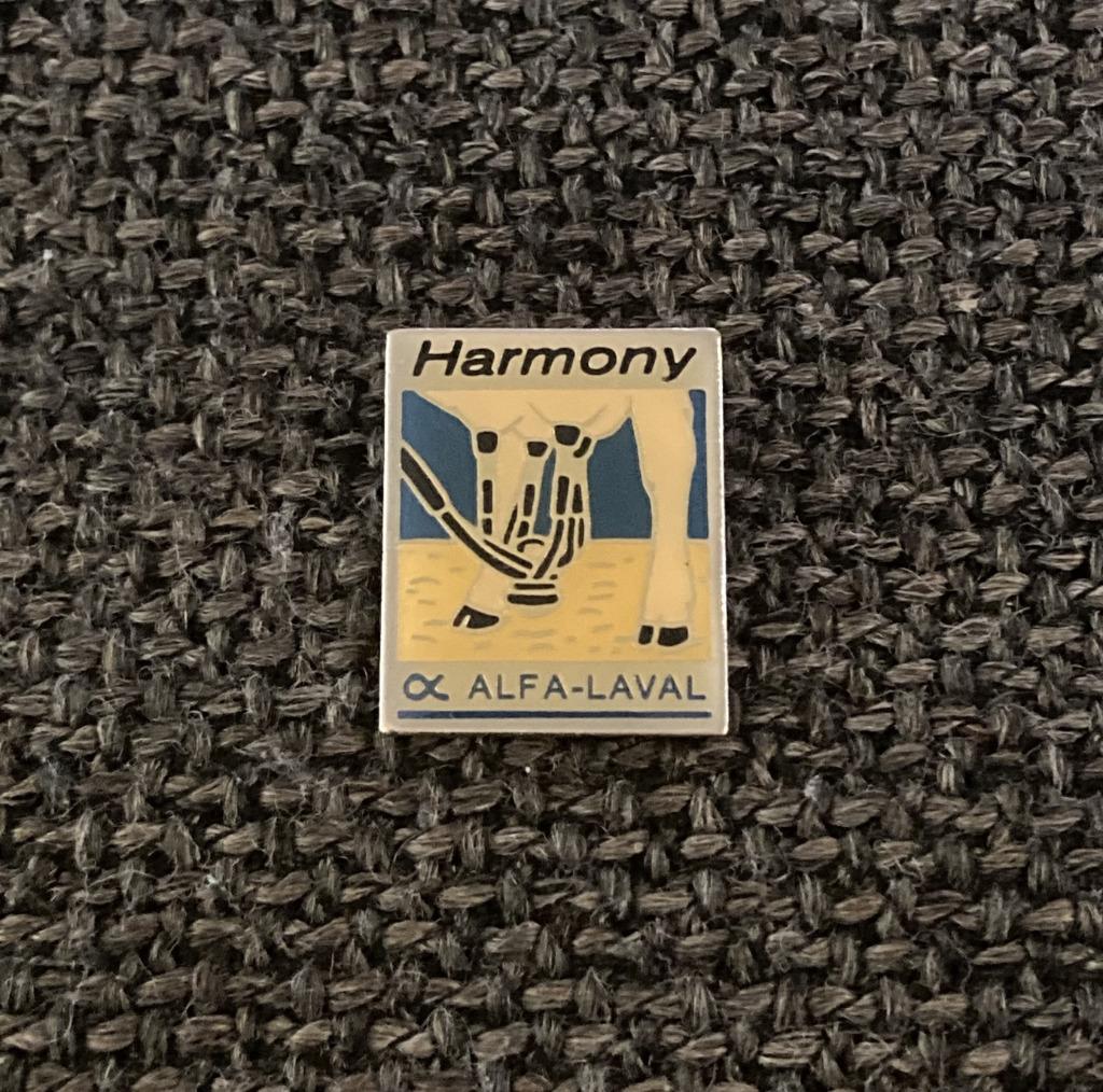 PIN - HARMONY - ALFA-LAVAL - MELKKLAUWEN - MELK, Envoi, Utilisé, Marque, Insigne ou Pin's
