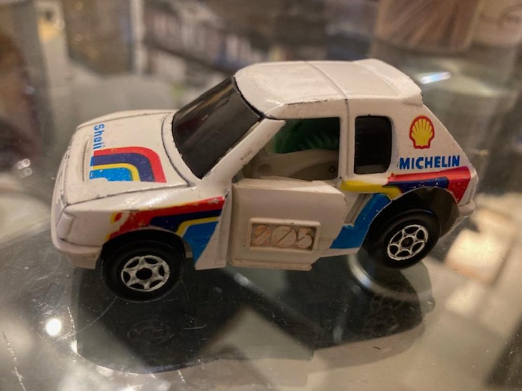 Majorette Peugeot 205 Turboom brevete made in france., Enlèvement ou Envoi, Utilisé, Voiture