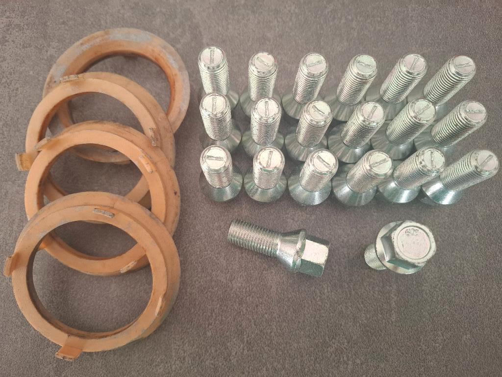Kit de montage pour jantes après-vente Groupe VAG, Enlèvement, Utilisé, Véhicule de tourisme, Jante(s)