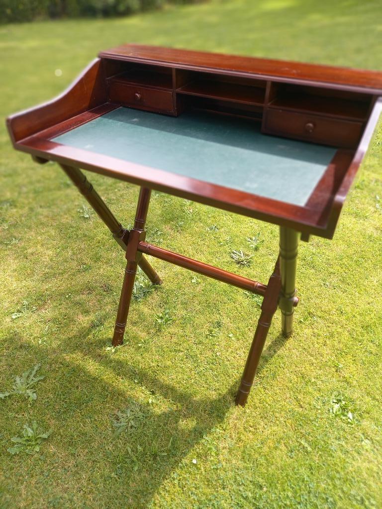 Table de secrétaire pliable, Enlèvement
