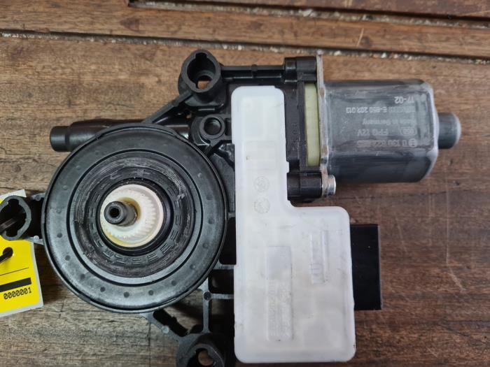 Moteur de vitre portière d'un Volkswagen Golf, Enlèvement ou Envoi, 3 mois de garantie, Utilisé, Volkswagen