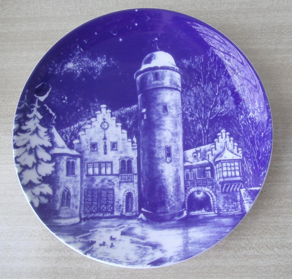 SET de 2 Assiettes " ROYAL  BAVARIA "  Rothenburg 1977, Enlèvement ou Envoi