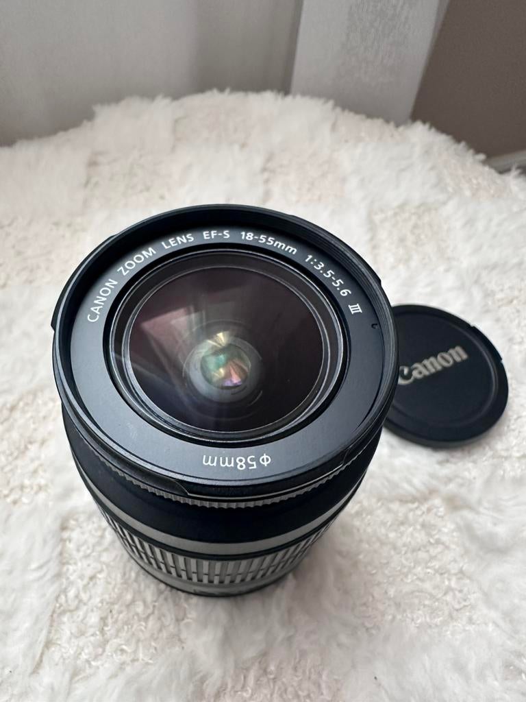 Canon EF-S 18-55mm 3.5-5.6 III, Audio, Tv en Foto, Foto | Lenzen en Objectieven, Ophalen of Verzenden, Zo goed als nieuw, Zoom