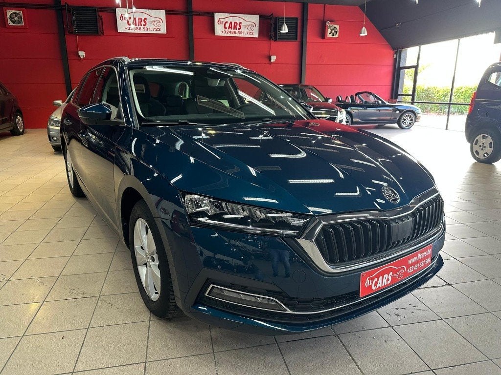 Skoda Octavia SW45.950KM*BENZ*1STE EIGENAAR*NAVIGATIE, Autos, Euro 6, Entreprise, Garantie prolongée, Boîte manuelle