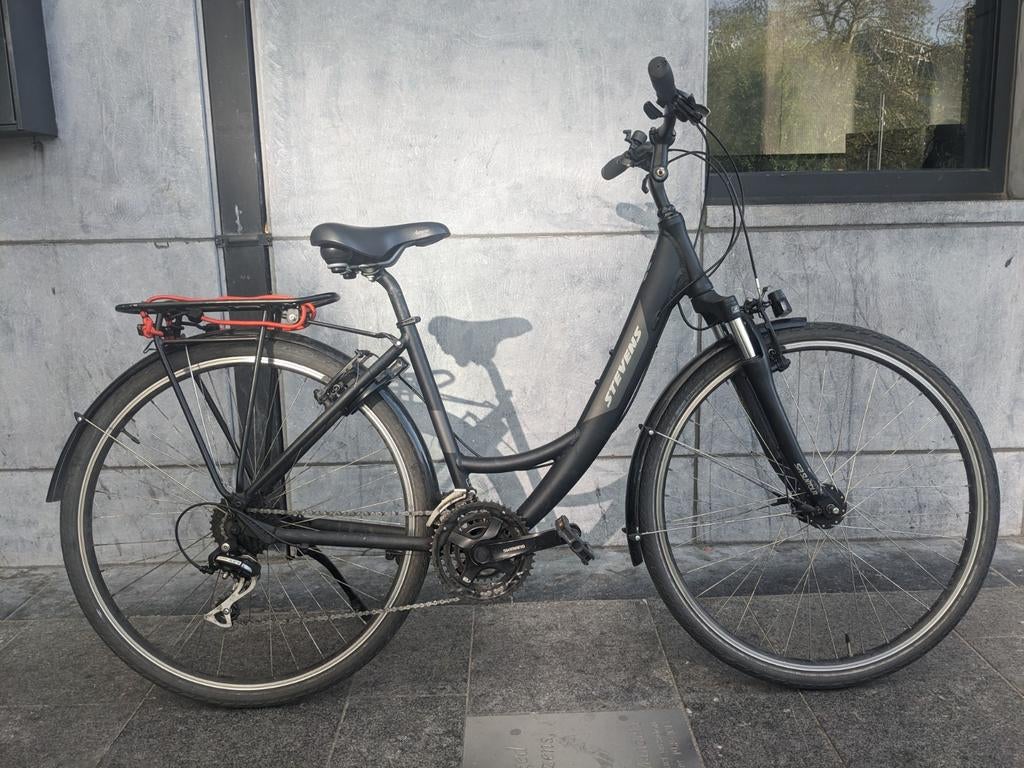 Kleine Damesfiets 3x8 versnellingen nieuwe ketting licht, Fietsen en Brommers, Ophalen