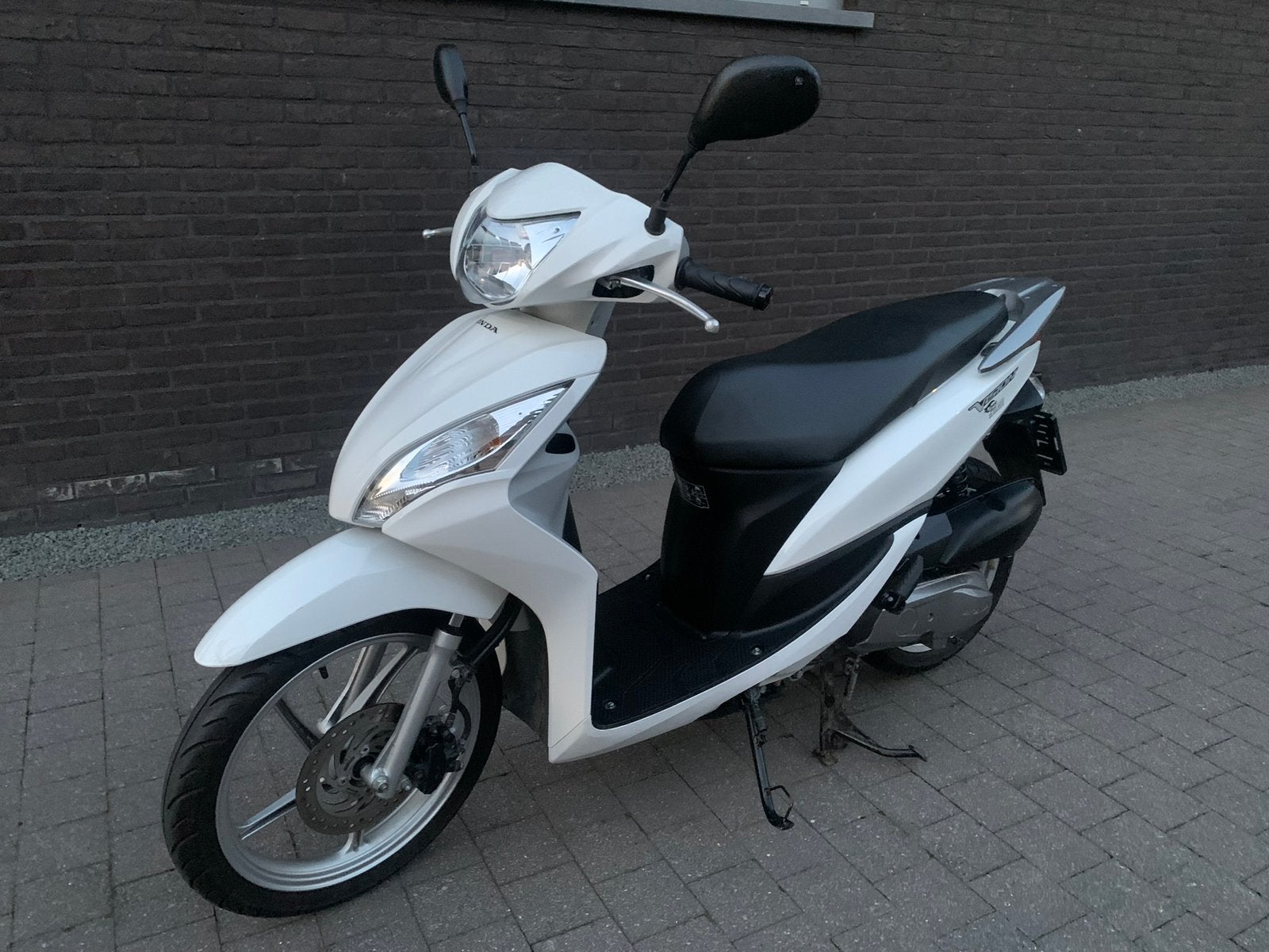Honda vision 110cc, Motos, Particulier