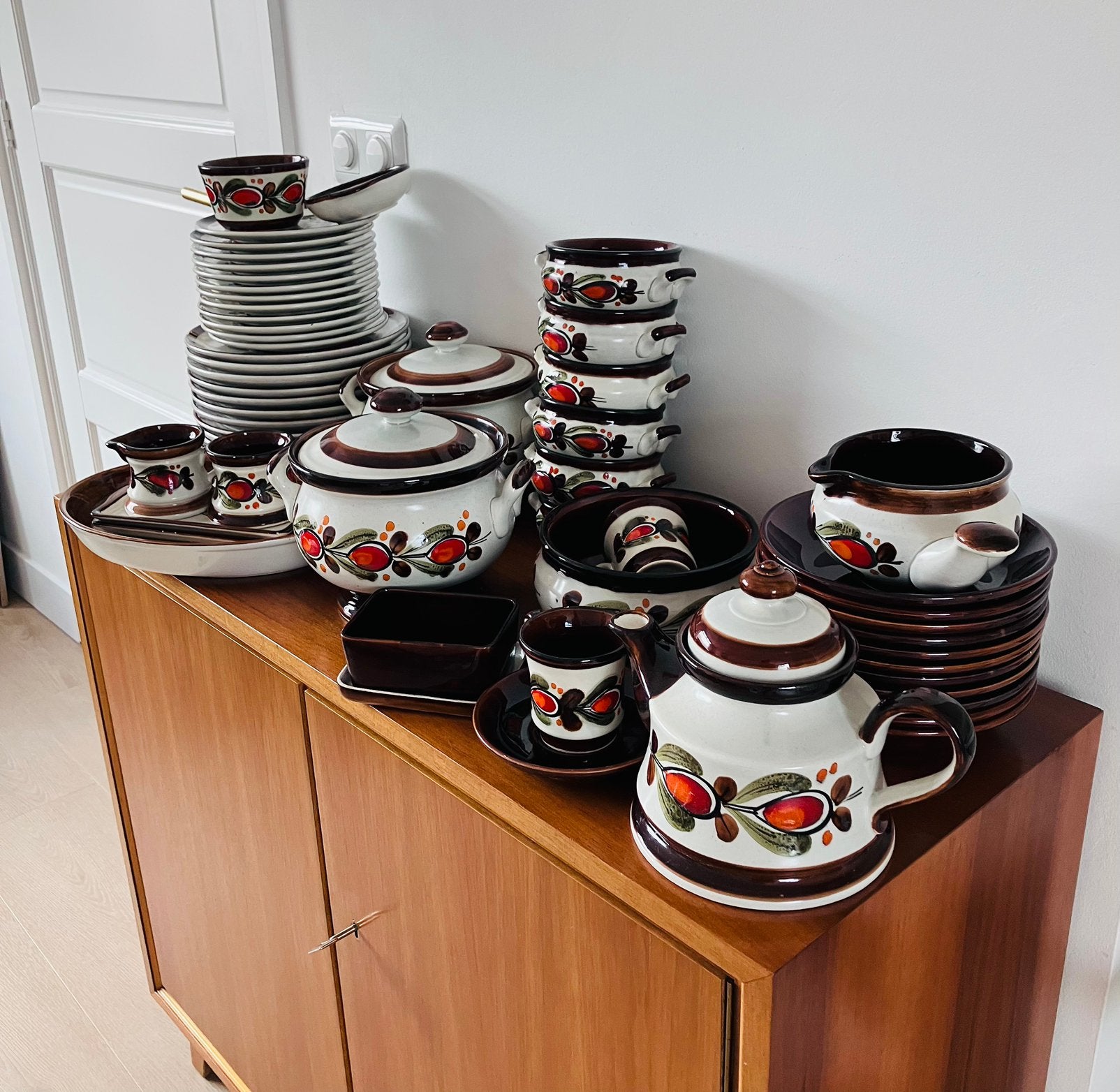66-delig retro servies van SMF Schramberg / Bernau’-serie, Ophalen
