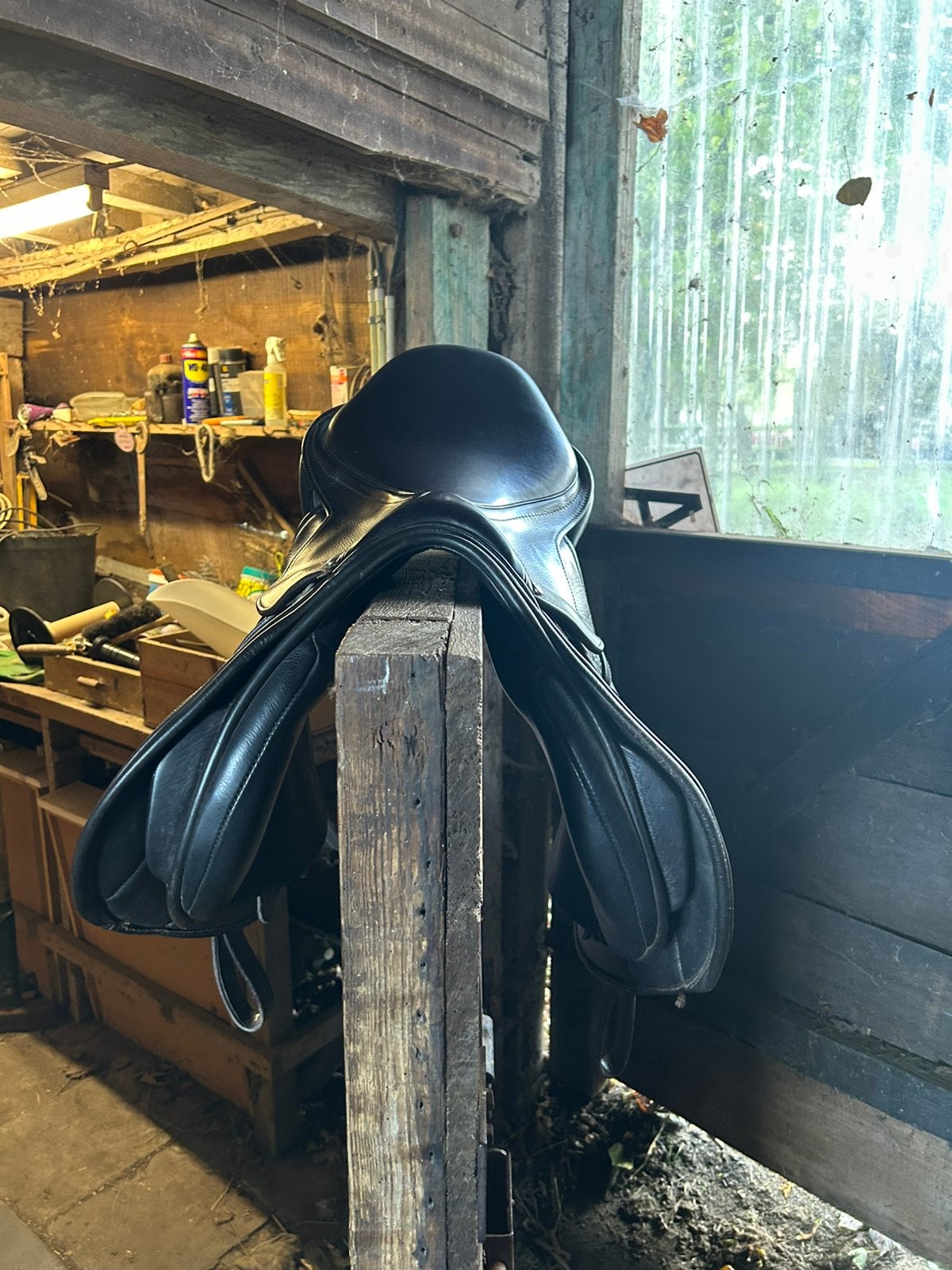 Springzadel te koop!, Animaux & Accessoires, Chevaux & Poneys | Selles, Obstacle, Moyen, Comme neuf, Siège plat