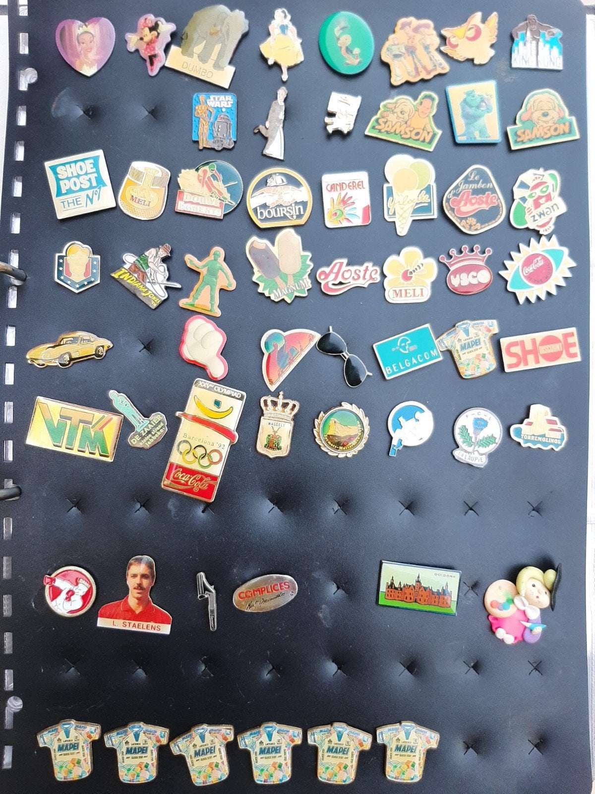 pins, Collections, Broches, Pins & Badges, Enlèvement ou Envoi