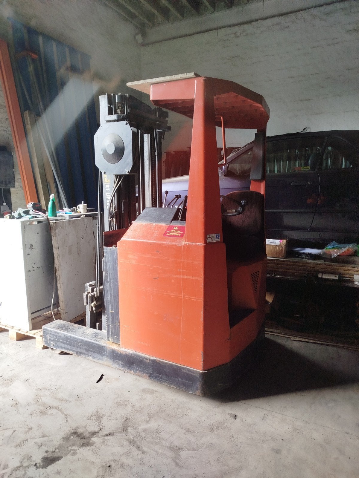 reach truck BT, Ophalen