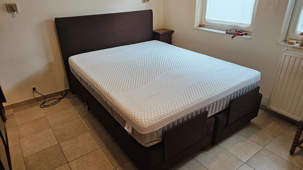 Lit boxspring, 1m60 X 2m10, en excellent état, Maison & Meubles, 210 cm, Comme neuf, Brun, Enlèvement