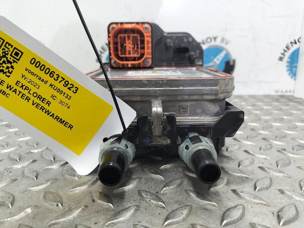 FORD EXPLORER ST LINE EXTERNE WATER VERWARMER 2023, Ophalen of Verzenden, Gebruikt, Stiba lid