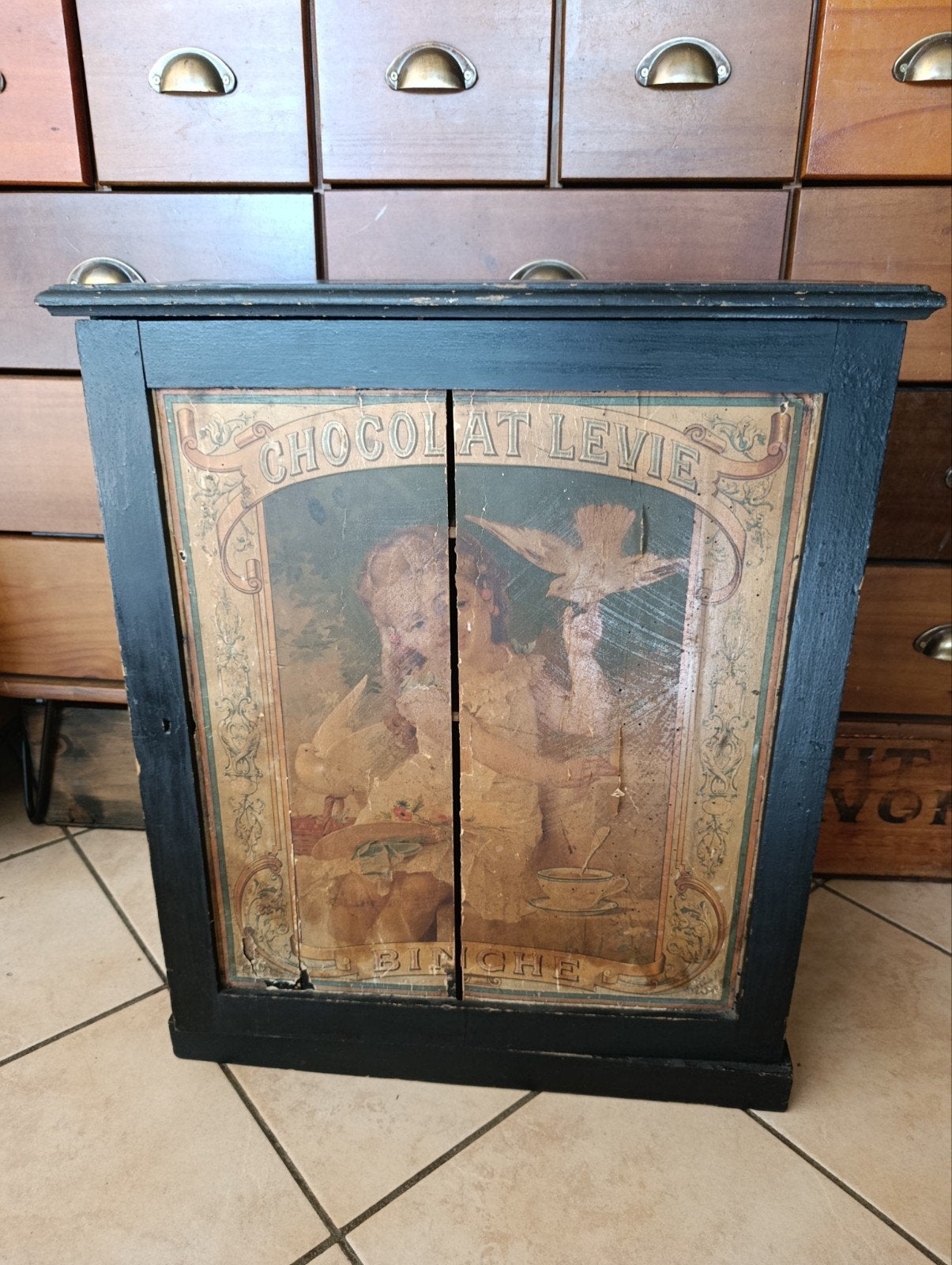Rare magnifique meuble vintage Chocolat Levie Binche, Ophalen of Verzenden