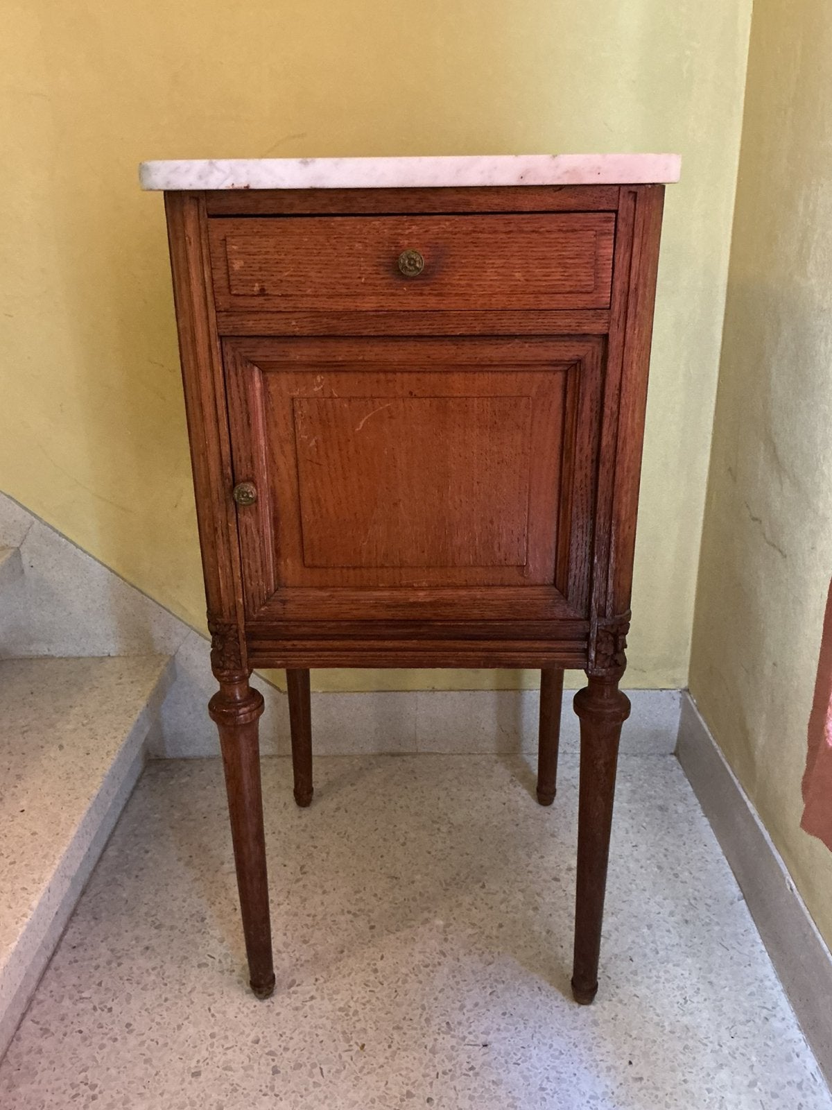 Marmeren nachtkastje bijzettafel kast dressoir, Huis en Inrichting, Ophalen, Gebruikt