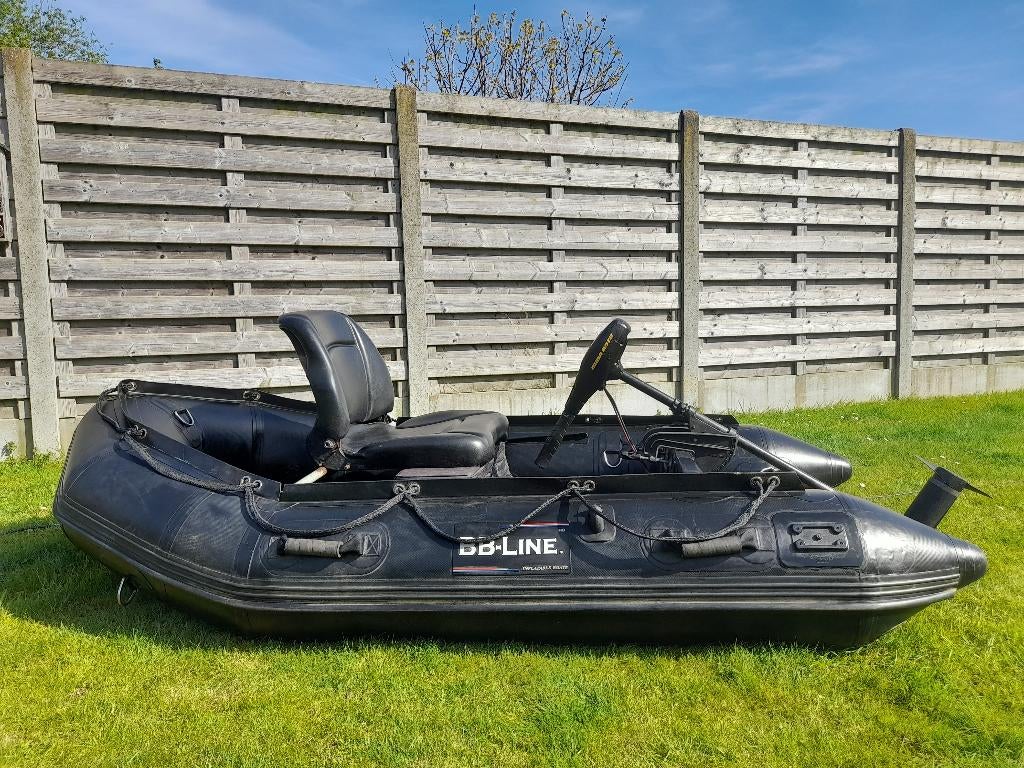BB-line rubberboot 250 met stoel en motor, Sports nautiques & Bateaux, Canots pneumatiques, Utilisé, Aluminium, Électrique, Enlèvement