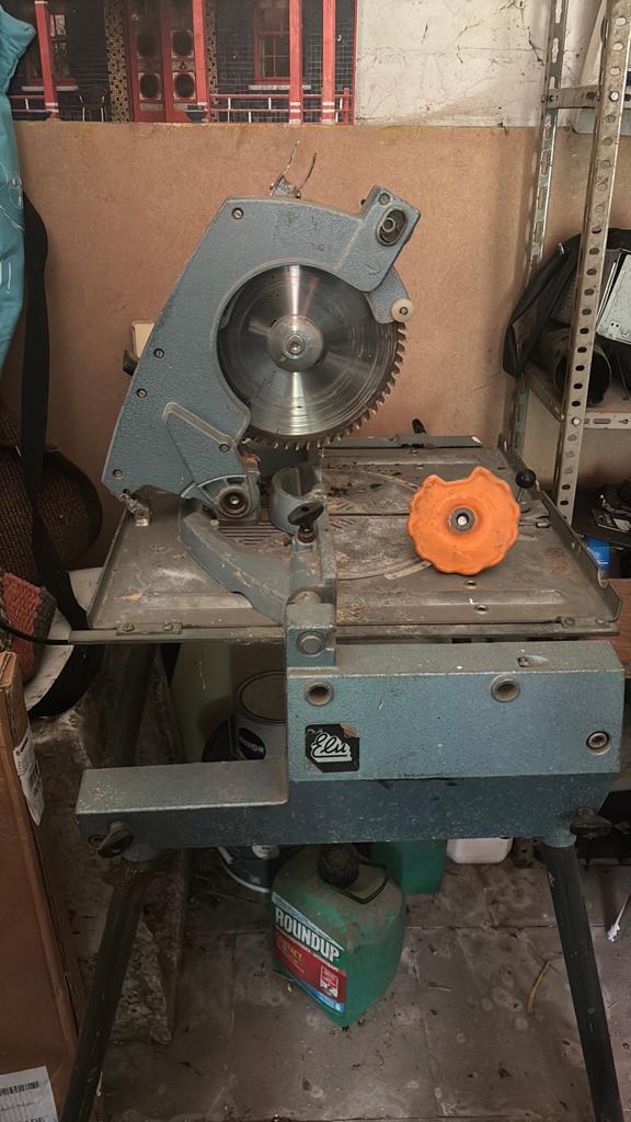 Tafelzaag/verstekzaag/afkortzaag, Doe-het-zelf en Bouw, Gereedschap | Zaagmachines, Ophalen, Gebruikt, Afkortzaag