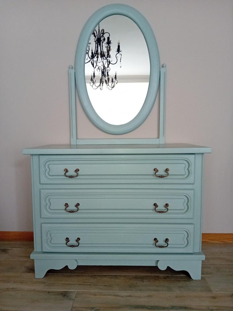 Commode avec miroir, Enlèvement