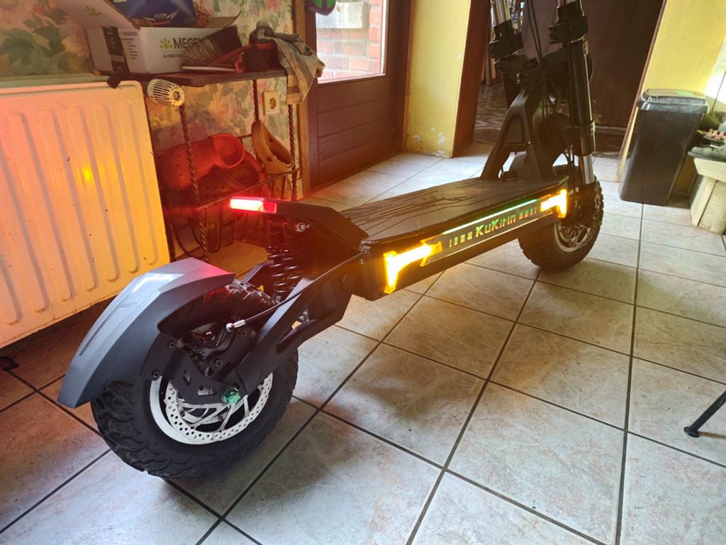 Vends ou échange kukirin G4 max 60v 35ah 1400€ FIXE, Fietsen en Brommers, Steps, Ophalen