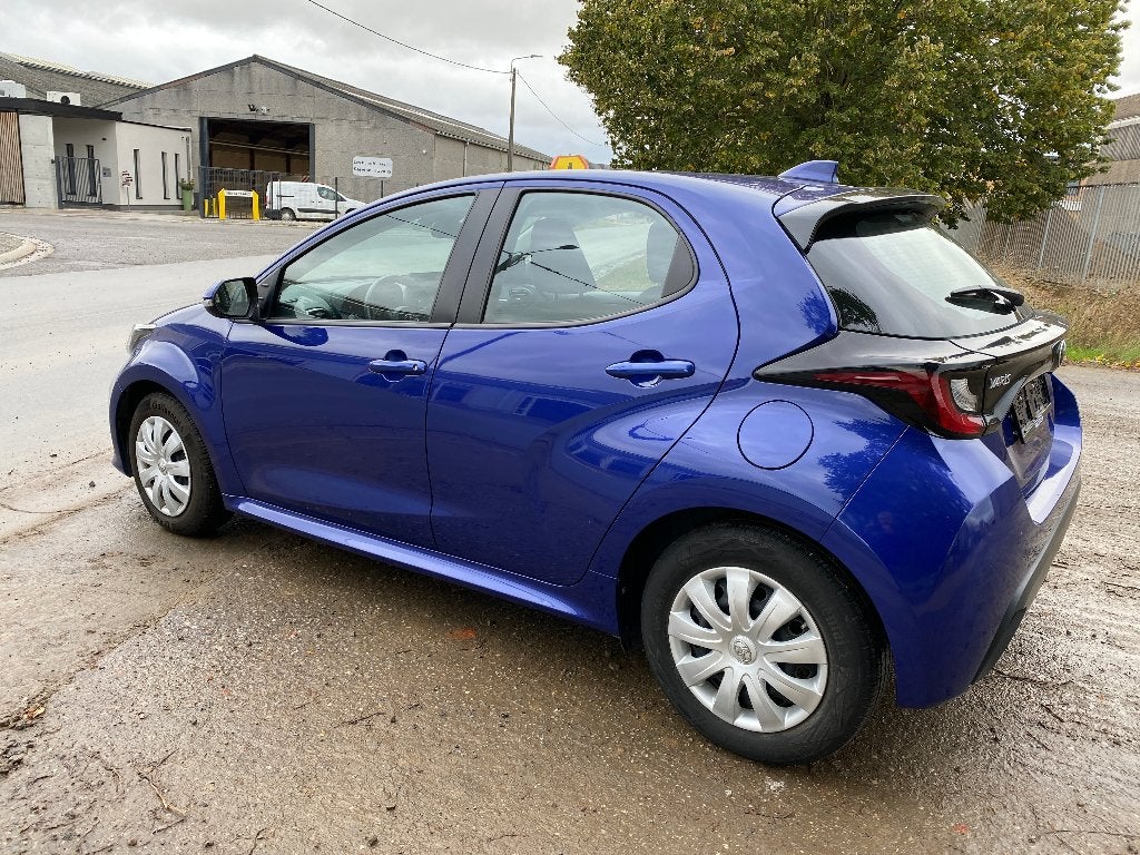 Toyota Yaris 1.5i Dual VVT-iE Dynamic, Autos, Achat, Euro 6, Entreprise, Boîte manuelle