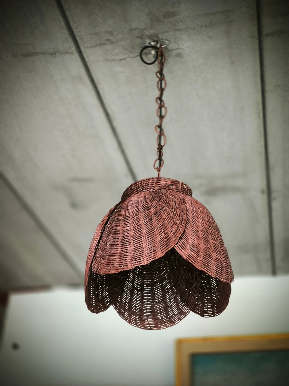 Lampe suspension vintage artisanale Uchiwa Flowers en osier, Maison & Meubles, Enlèvement ou Envoi, Matériau naturel, Vintage