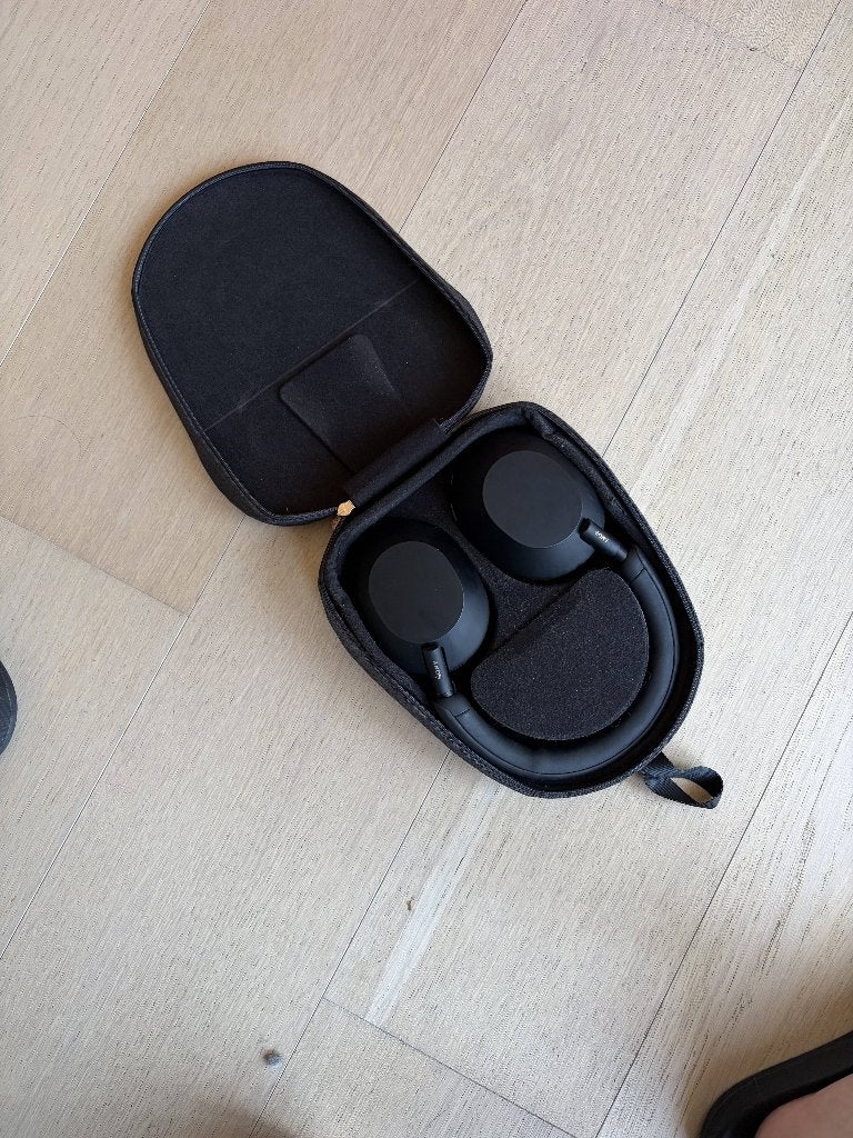 Sony WH-1000XM5 noir, TV, Hi-fi & Vidéo, Casques audio, Enlèvement ou Envoi, Réglable, Noir, Utilisé