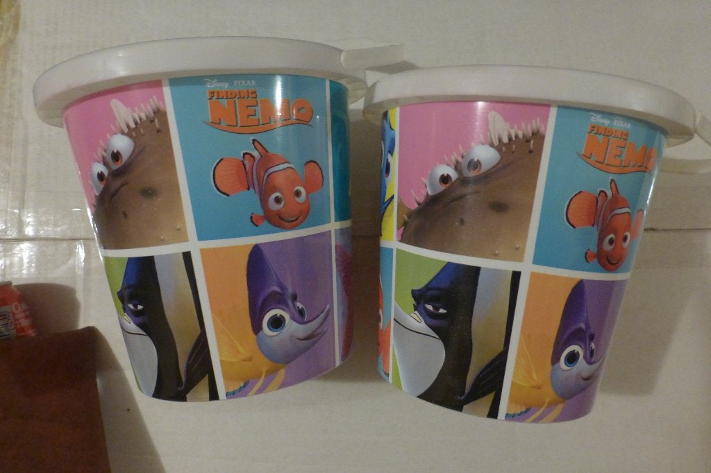 speelgoed emmertjes voor aan strand finding nemo, Enlèvement
