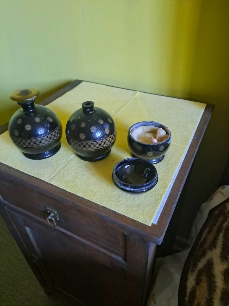 Set de maquillage en céramique, Enlèvement