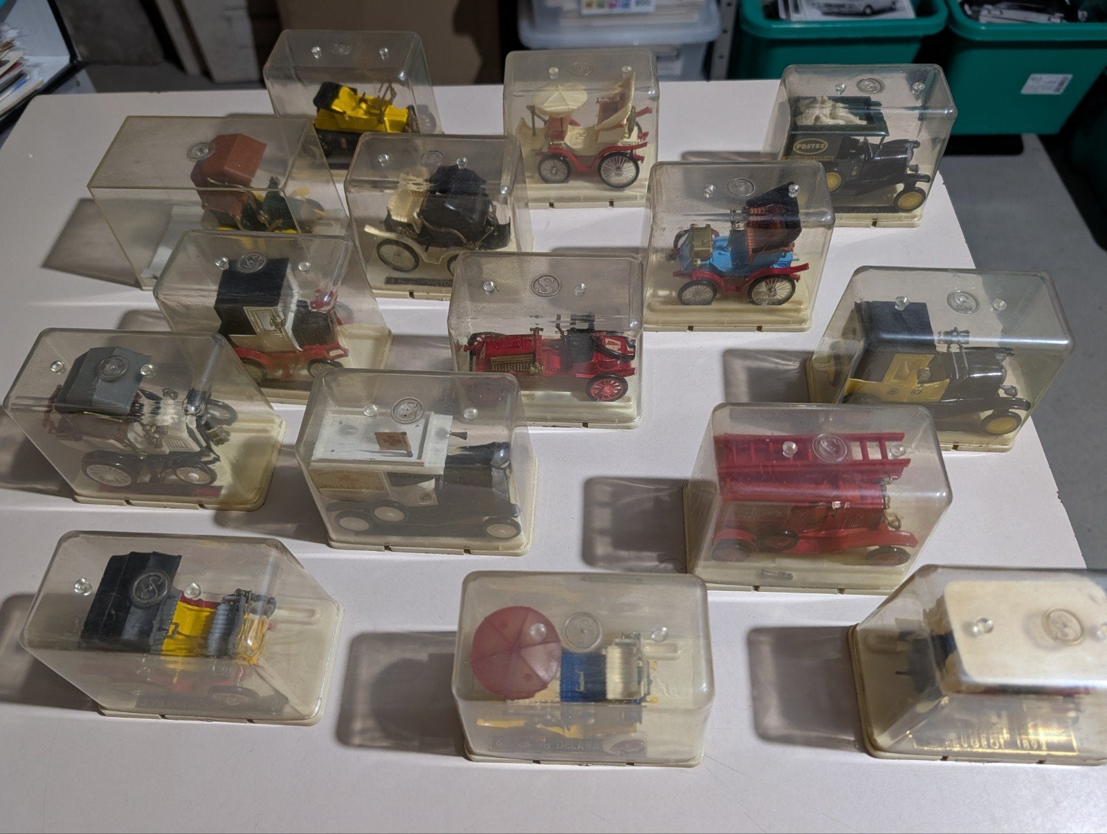 miniatures automobile safir, Enlèvement