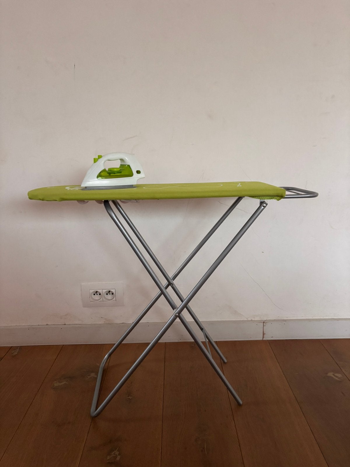 Strijkplankje met strijkijzer, Enfants & Bébés, Enlèvement ou Envoi, Utilisé, Plastique, Accessoires de cuisine de jeu
