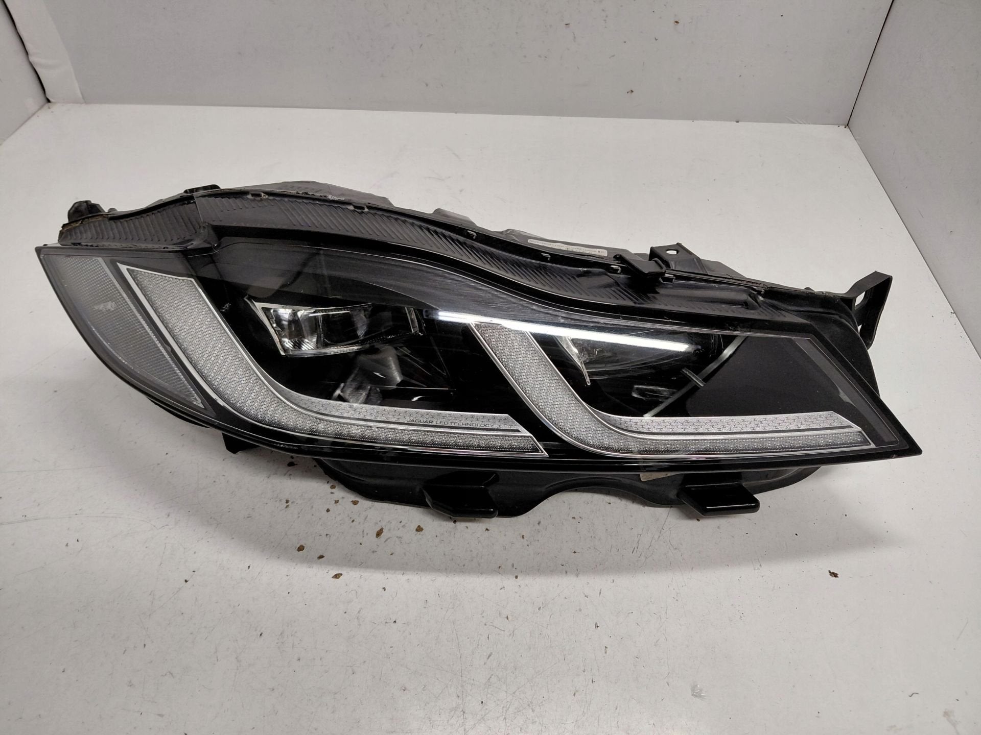 Phare droit Jaguar XF II F-Pace MK83-13W029-BC, Autos : Pièces & Accessoires, Dpoffice@jaguarlandrover.com, Jaguar, Jaguar Land Rover Limited