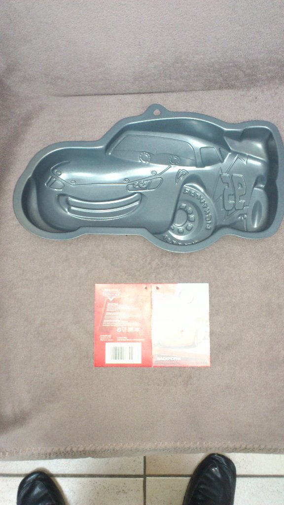 moule à gâteau CARS, Enlèvement ou Envoi, Comme neuf, Gâteaux et Tartes, Moule
