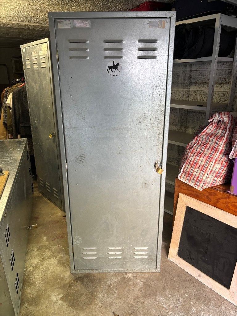 Armoire de sellerie, Animaux & Accessoires, Enlèvement, Utilisé