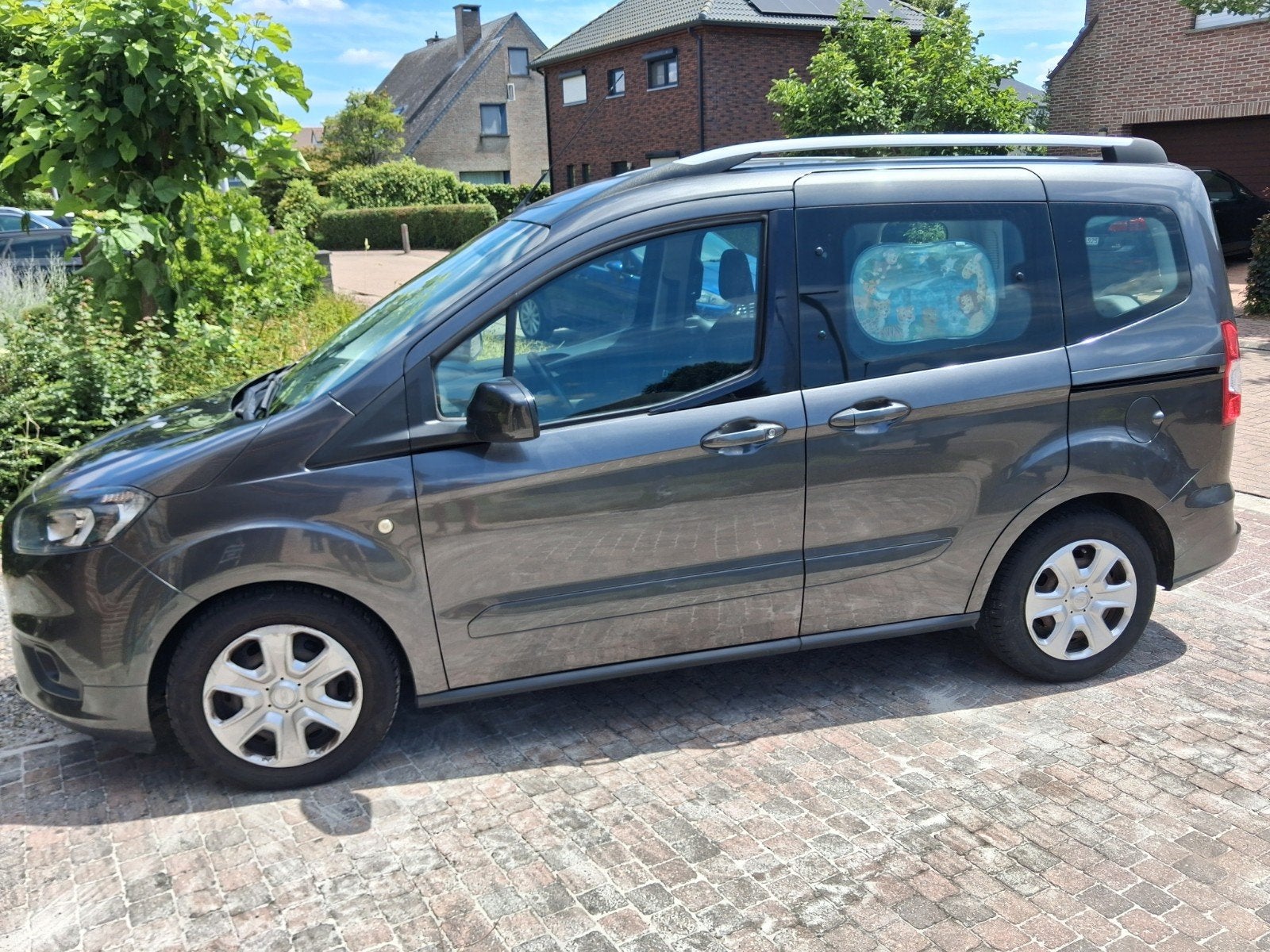 Ford tourneo courier, Autos, Achat, Attache-remorque, Particulier, Tourneo Courier