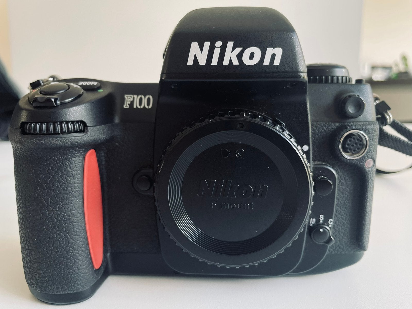 Nikon F100 analoge filmcamera 35mm, Audio, Tv en Foto, Fotocamera's Analoog, Ophalen of Verzenden, Zo goed als nieuw, Nikon