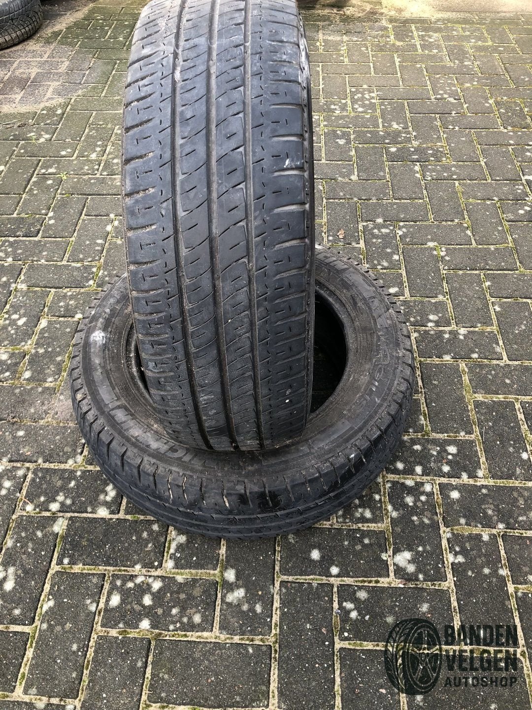 235-60-17 10 PR 117/115 R Michelin Agilis 2 x Bedrijfauto Zo, Autos : Pièces & Accessoires, Pneus & Jantes, Pneu(s), Pneus été