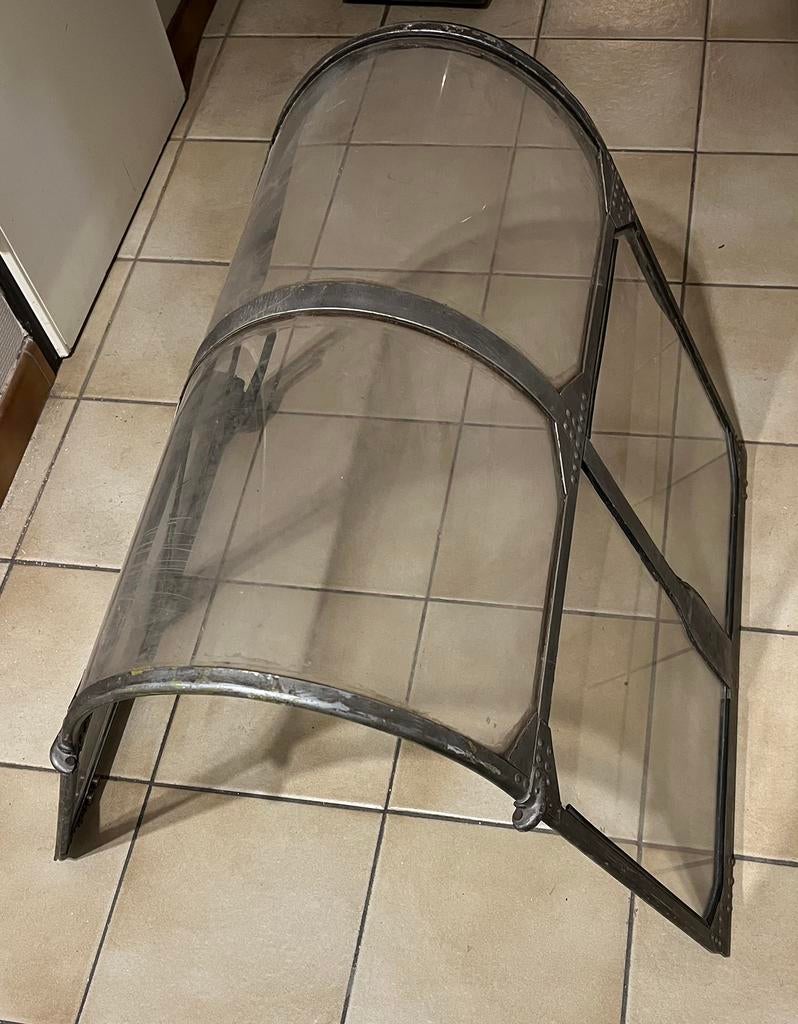 Canopy, Enlèvement