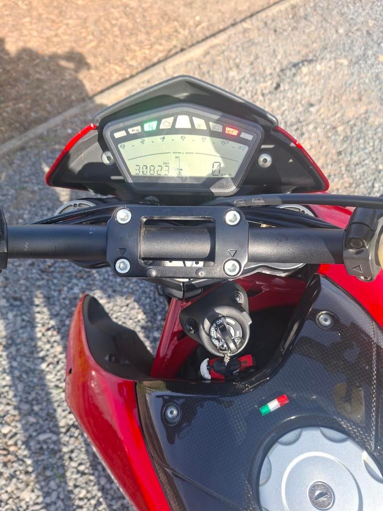 Ducati Hypermotard evo sp 1100, Motoren, 2 cilinders, Particulier, Meer dan 35 kW, 1100 cc