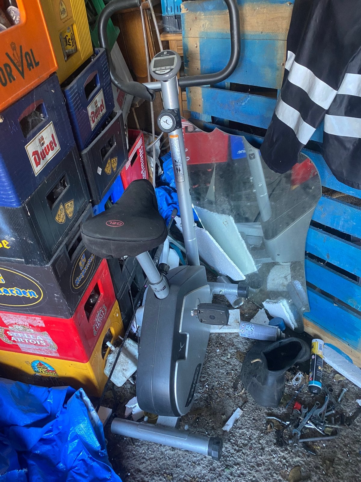 Velo D intérieur, Enlèvement